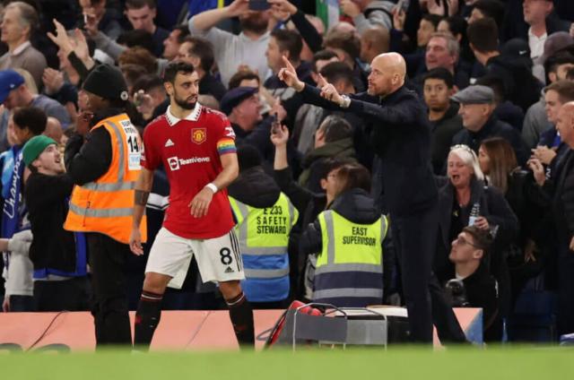 九游体育下载-滕哈赫跟B费的6秒钟交谈，带来了卡塞米罗的绝平